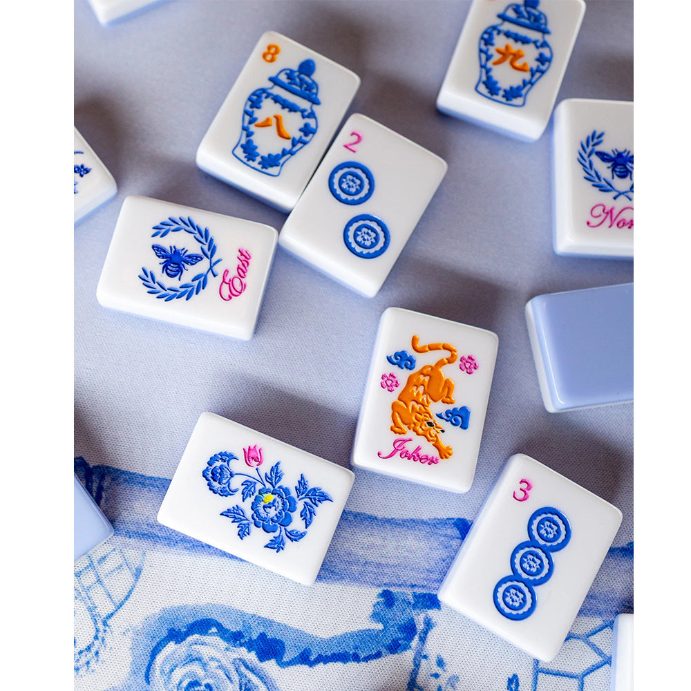 Periwinkle Chinoiserie Blue & White American Mahjong Set – view 4