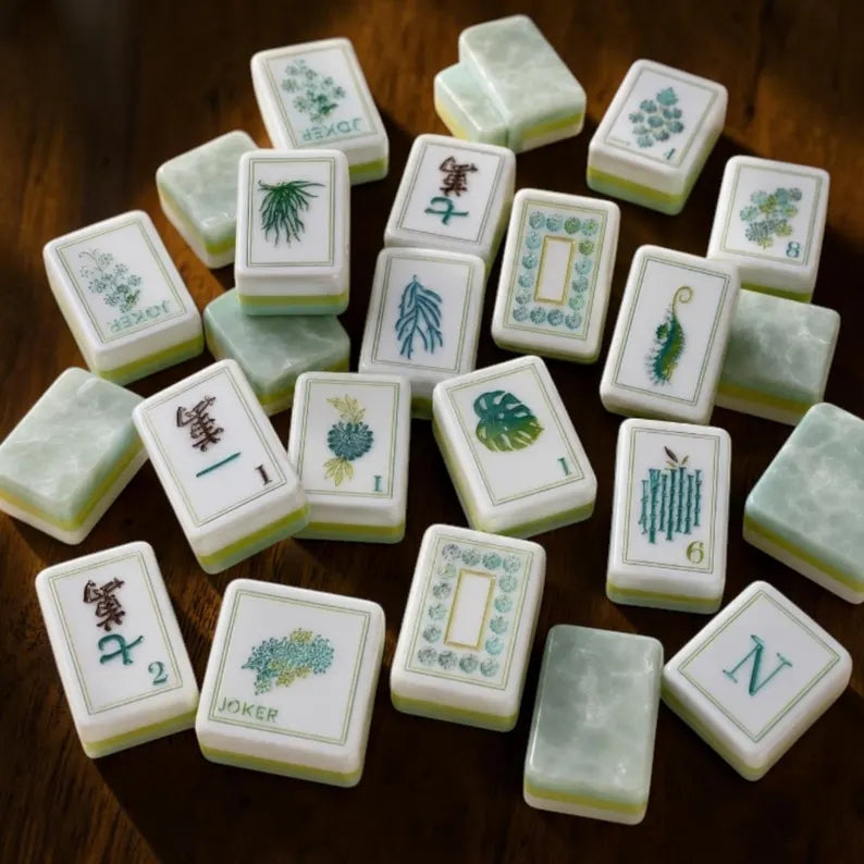 Pearlescent Blue Sea Glass Coastal American Mahjong Set – view 3